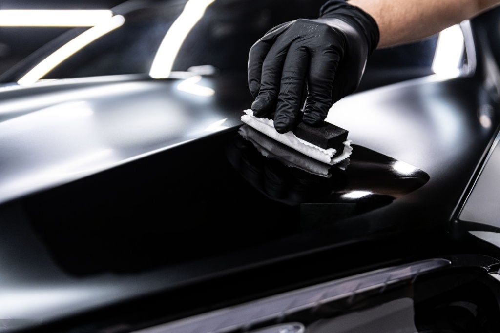 Ceramic coating at Kov Wraps